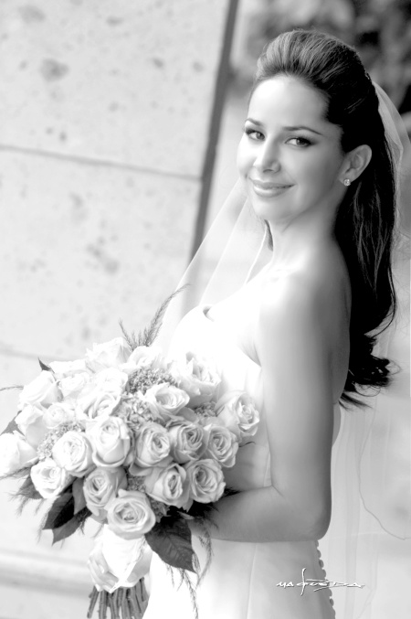 Srita. Alejandra Barraza Madero captada el día de su boda con el Sr. Kerim Oezkaragil.

Maqueda Fotografía