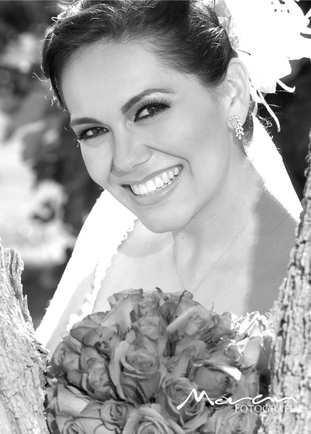 Srita. Angélica Torres Padilla captada el día de su enlace nupcial con el Sr. Sergio Vargas Araluce.


Estudio Morán