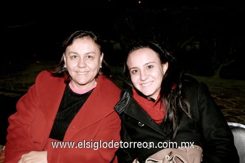 13122009 María y Andrea Monroy.