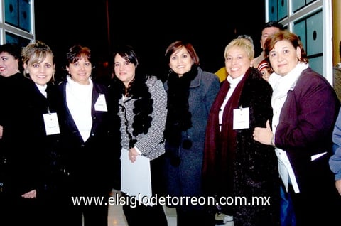 13122009 Blanca, Yola, Diana, María Luisa, Verónica y Laura, patronato de la parroquia Los Viñedos.