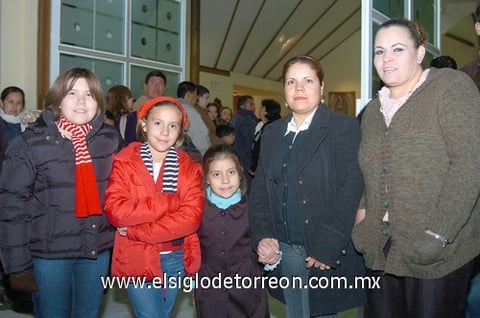 13122009 Gilda, Lilia, Nadia, Valeria y Marifer.  EL SIGLO DE TORREÓN / JESÚS HERNÁNDEZ