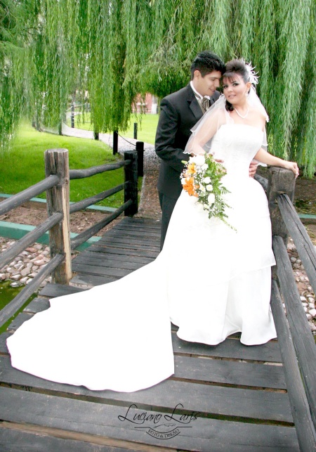 Srita. Zaira Yuridia Castorena de León y Sr. Ricardo Alberto Galván Cortés, unieron sus vidas en matrimonio el viernes 27 de noviembre de 2009.

Estudio Luciano Laris
