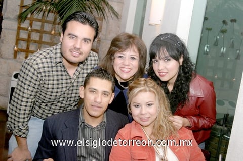 18122009 Jaime Torres, María Guadalupe Ugarte, Estefany Torres, Arturo Muñoz y Judith Torres.