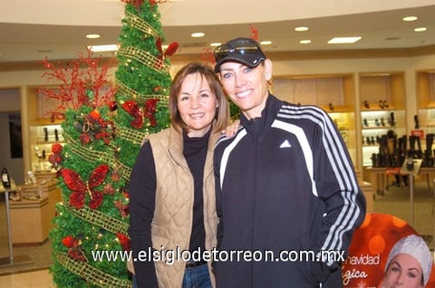 17122009 Claudia Almaguer, Martha Ipatia y Juana María Martínez.