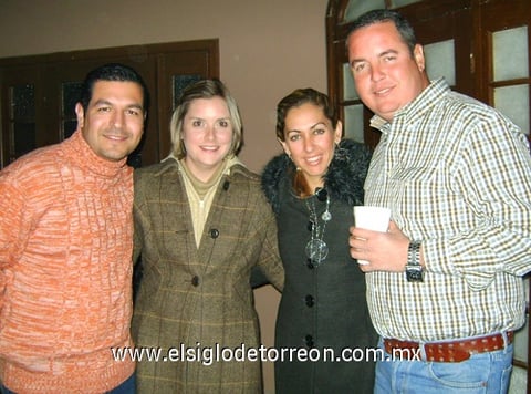 13122009 Luis Antonio, Marcela, Melina y Juan, en pasado festejo navideño.