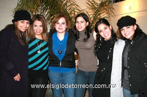 20122009 Anilú Montañez, Bárbara Verona, Ada Herrada, Gladis Martínez, Paulina Tovar y Ana Tere Escajeda.