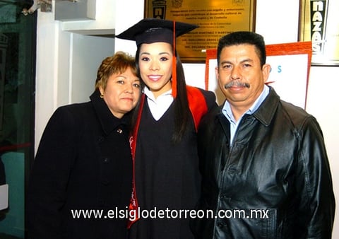 20122009 María Peña, Lorena Morales y Raymundo Morales.