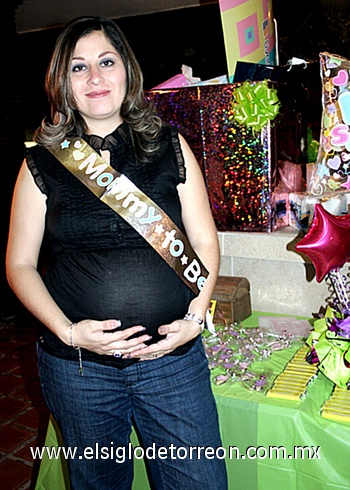 24122009 Lizbeth Zenil de Carreón espera el nacimiento de su bebé.