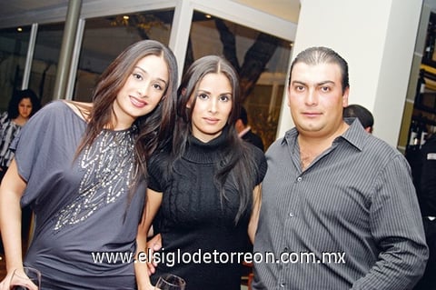 18122009 Yezka Garza, Yuya Garza y Amador Pérez.