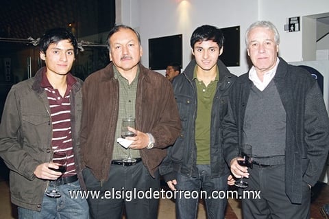 18122009 Mario, Jorge y Luis Femat y Jesús Fernández.