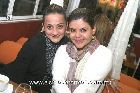 26122009 Éricka García y Dennise Pérez.
