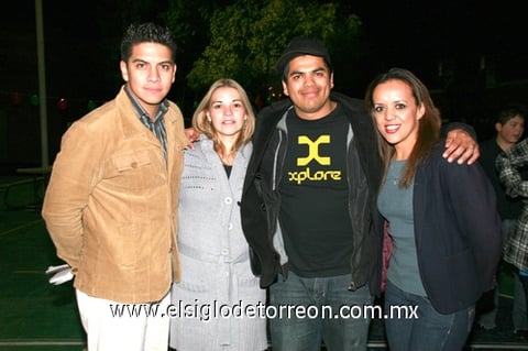 26122009 Conviven. Rocío, Nayeli, Claudia y Josué.