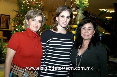 26122009 Martha Salazar de Arriaga, Brenda Arriaga y Nelva Amézquita.
