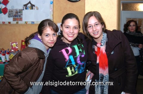 28122009 Anabel, Karen y Paola.