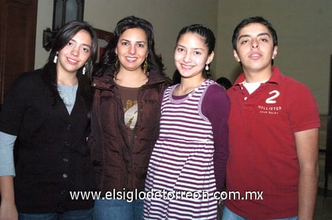 27122009 Naime, Sandra, Sandy y Cutberto.