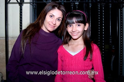 27122009 Ale y Gaby Fausto.
