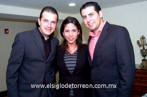 27122009 Eduardo Llanes, Fabiola Marrufo y David Morales.