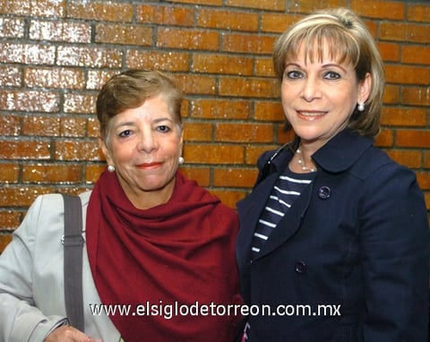 27122009 Martha Mendoza y Juana María de Rodríguez.