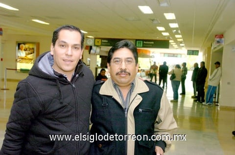 29122009 Guadalajara. Miguel Ángel Ramírez recibió a Fernando Santacruz.