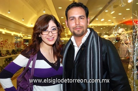 31122009 Natalia Carranza y Charly García.