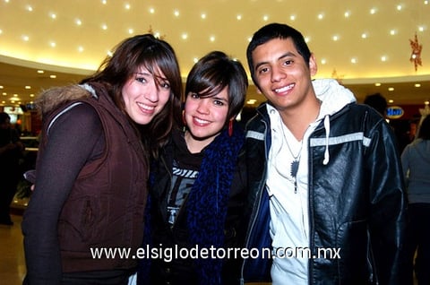 31122009 Regina Madero y Diana Rosales.