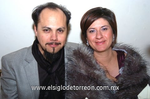02012010 Salvador Campos y Sandra Lara.
