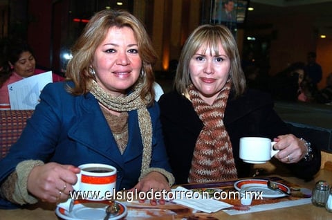 03012010 Liliana Tenorio y Lupita de la Rosa.