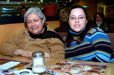 03012010 Laura y Aurora Elías.