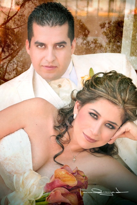 Srita. Luz Estela Palomares Gueta unió su vida a la del Sr. Javier Eduardo García Estrada, en la iglesia de La Inmaculada Concepción, el 24 de octubre de 2009, en punto de las 12:00 del medio día. 

Estudio Laura Grageda