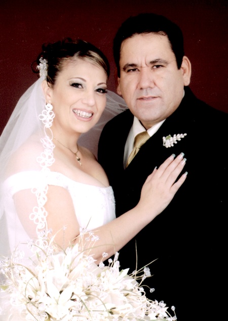 Contrajeron sagrado matrimonio, Enfermera general Odilia Ornelas García y CP. Jacob González Galván, en la Catedral de Nuestra Señora del Carmen, el siete de noviembre de 2009, siendo las 19:00 horas. 

Estudio Fassio