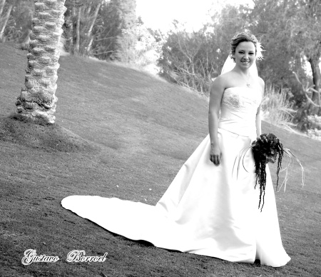 Lic. en Psicología Paola Deyanira Reinosa Monroy el día de su enlace matrimonial con el Ing. Industrial Emilio Talamás Talamás.

Gustavo Borroel Fotografía