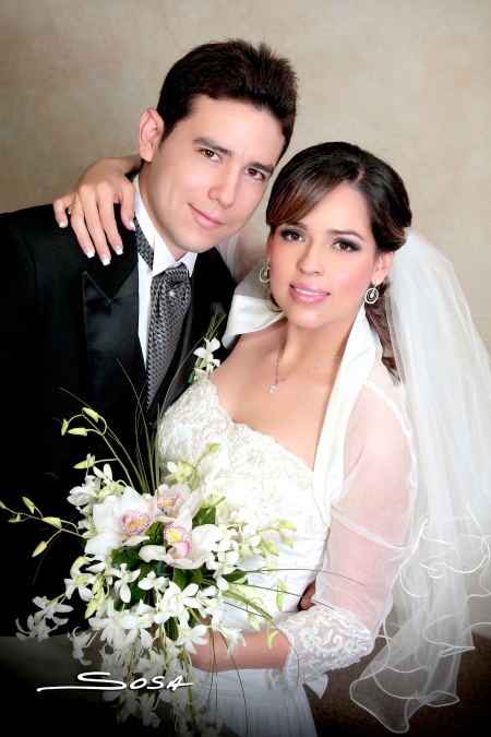 L.E.P. Ilze Selene del Prado Hoyos e Ing. Fernando Rodríguez Alvarado, recibieron la bendición nupcial en la iglesia del Sagrado Corazón de María, el 28 de noviembre de 2009, siendo las 18:00 horas.

Studio Sosa