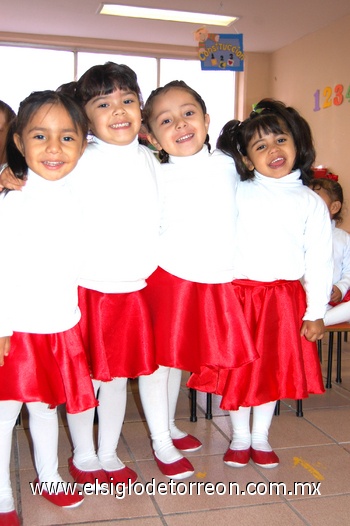 07012010 Ángeles, Fernanda, Geraldine y Mía.