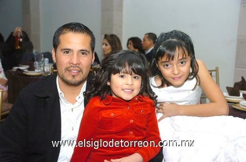 07012010 Fernando Macías, Andrea García y Mary Fer Macías.
