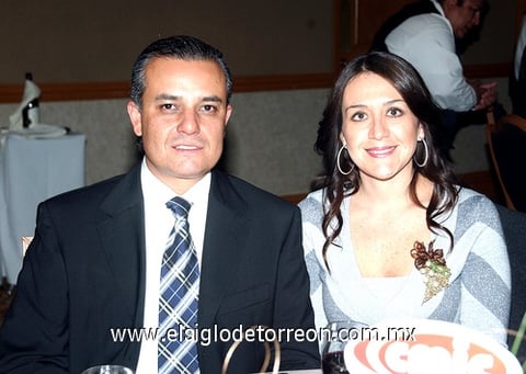 07012010 Juan Antonio García y Claudia Pérez de García.