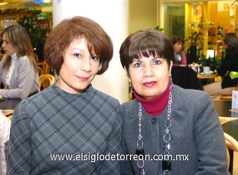 07012010 Ana María Álvarez y Rosy Katsicas.