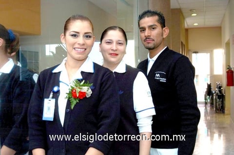 07012010 Karla, Gaby y Mariano. EL SIGLO DE TORREÓN/JESÚS HERNÁNDEZ