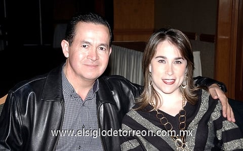 08012010 Bernardo Murillo y Verónica Saracho.