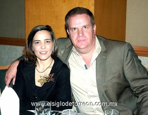 09012010 Angelina Madero y Juan Adolfo  von Bertrab.