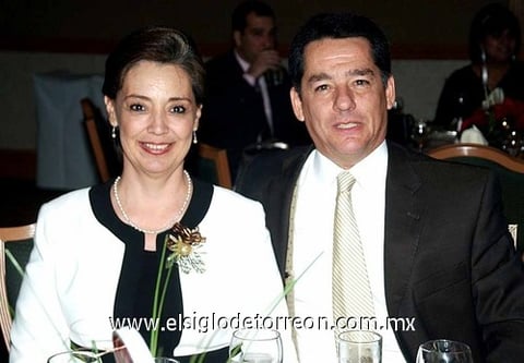 09012010 Emilio Canedo y señora.