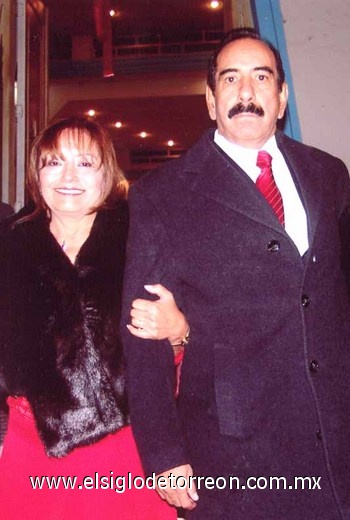11012010 Lupita Segovia de Muñoz de León y Raúl Muñoz de León.