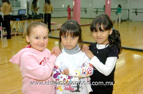 13012010 Ale, Sofi y Abril.