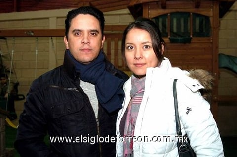 12012010 Ramiro Vargas y Laura Arzaga.