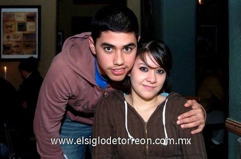 10012010 Francisco Álvarez y Jéssica Quiñones.