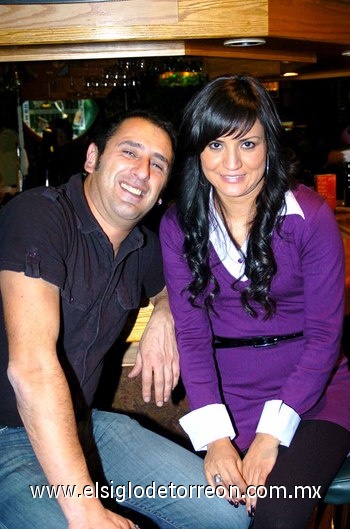 10012010 Enrique Moro y Selene Galindo.