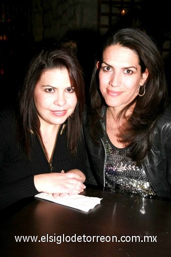 10012010 Adriana Martín del Campo y Lucila Santos.