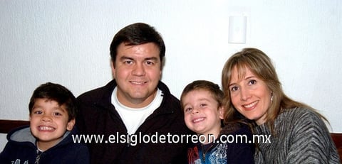 14012010 Beto, Alberto, Diego y Olga Pérez.