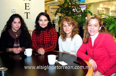 14012010 Silvia Zamora de Picot, Mirna Garza de González, Mariana Montemayor de Tamez y Jaqueline Centeno de Perea.