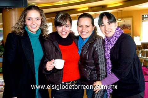 14012010 Amigas. Lupita Ugalde, Ana Villarreal, Carol Ponce y Malena Montemayor.
