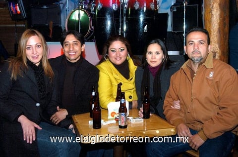 14012010 Maru de Rocha, Jorge Rocha, Marina Estrada, Adrix Muñoz y Marco Esquivel. EL SIGLO DE TORREÓN/JESÚS HERNÁNDEZ